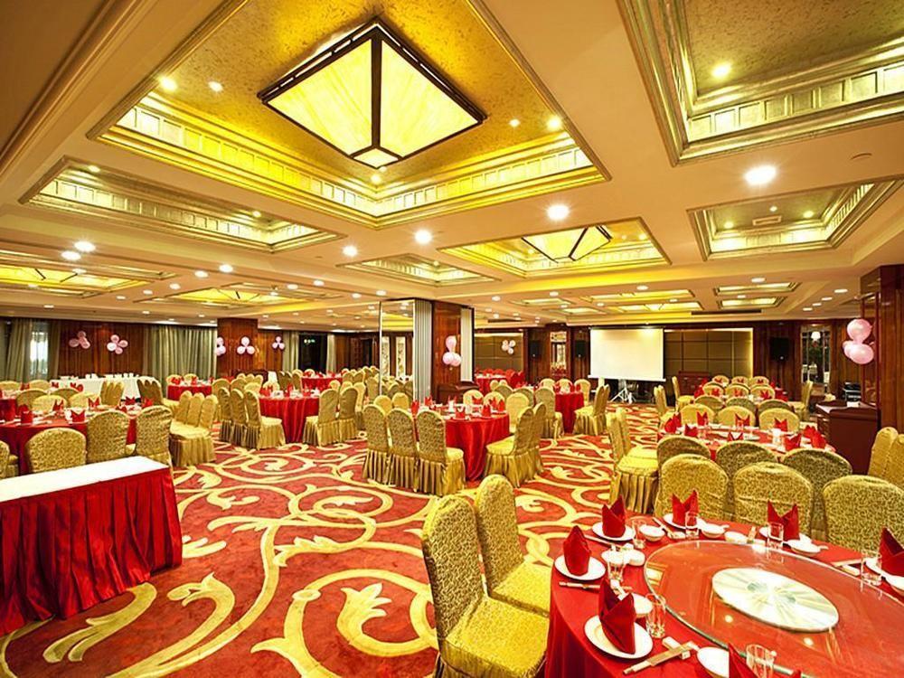 Friend Hotel Shanghai Exterior photo