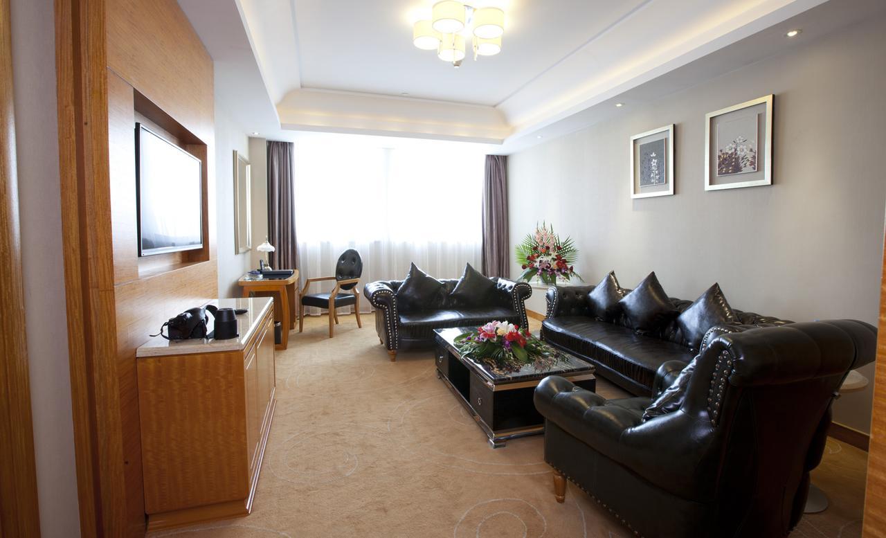 Friend Hotel Shanghai Exterior photo