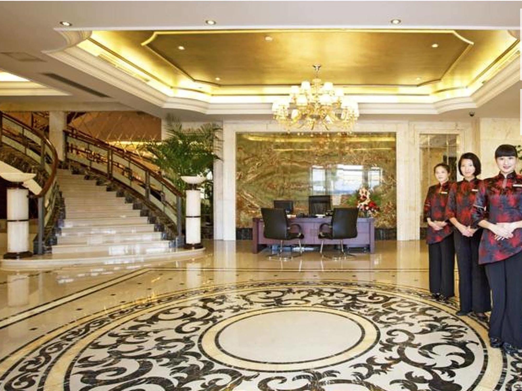 Friend Hotel Shanghai Exterior photo