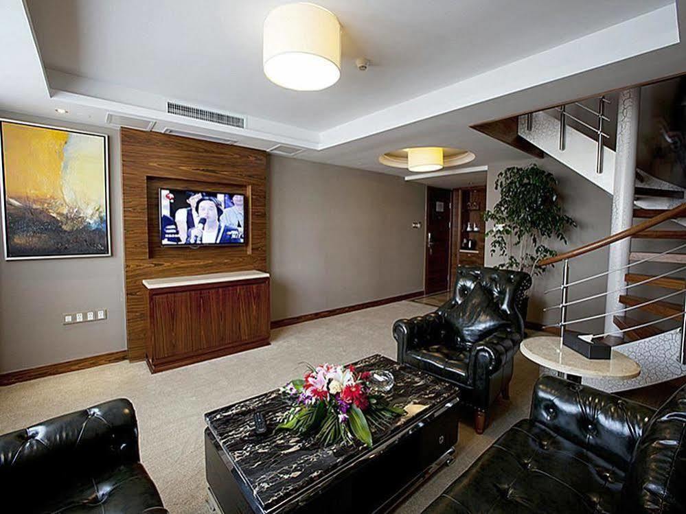 Friend Hotel Shanghai Exterior photo