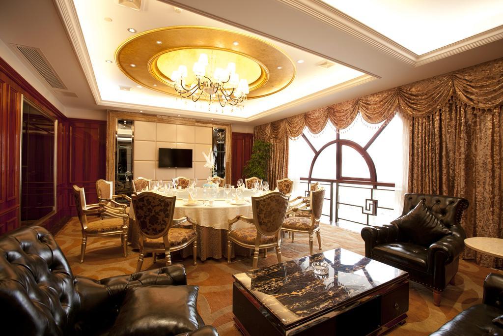 Friend Hotel Shanghai Exterior photo