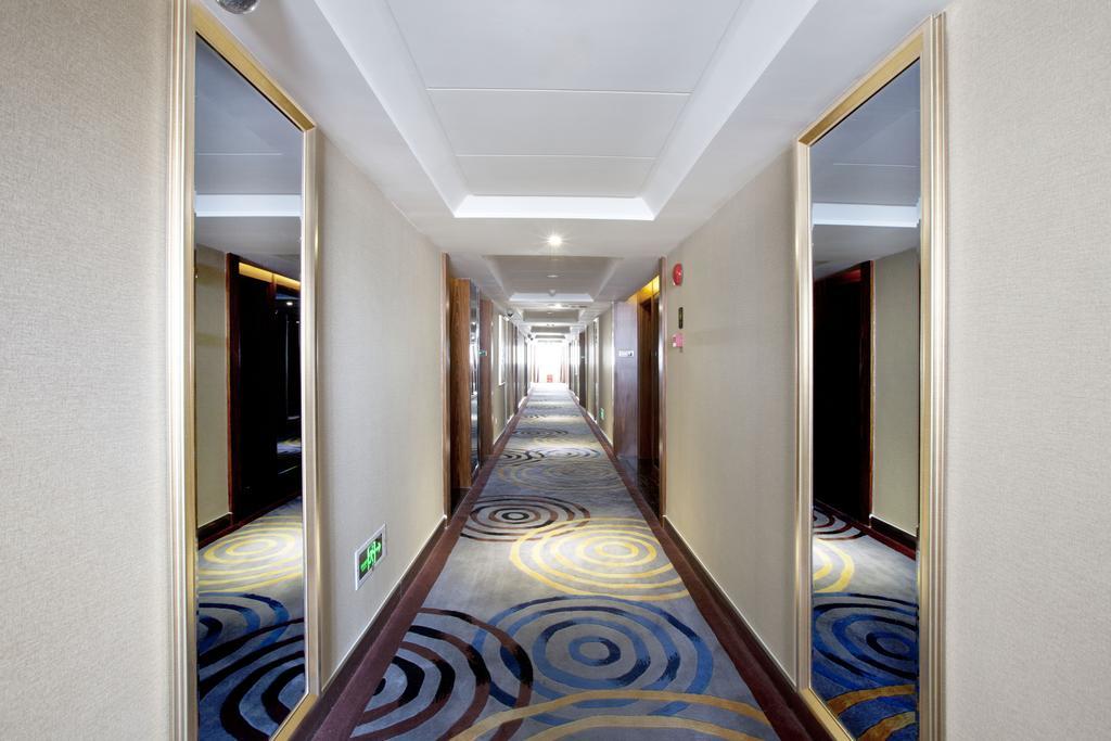 Friend Hotel Shanghai Exterior photo