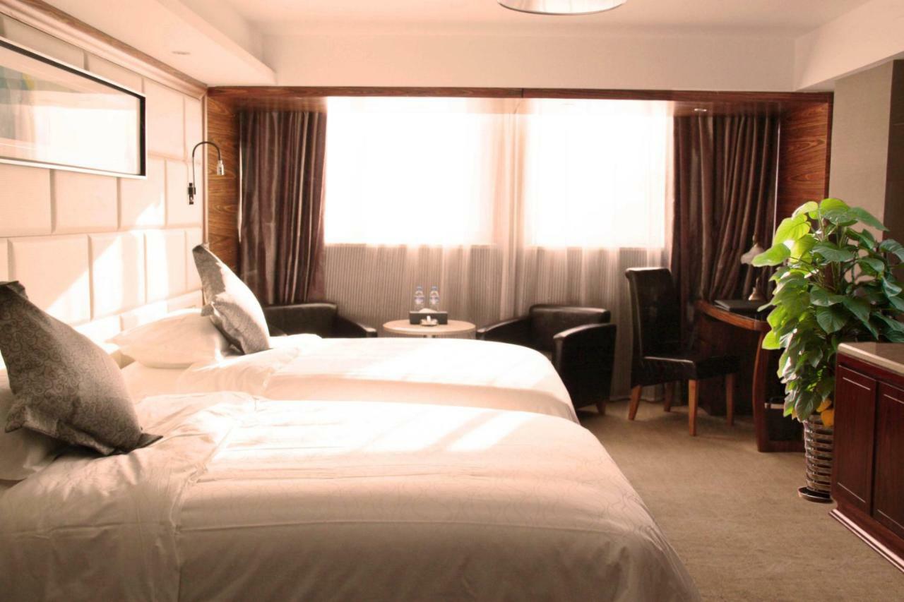 Friend Hotel Shanghai Exterior photo